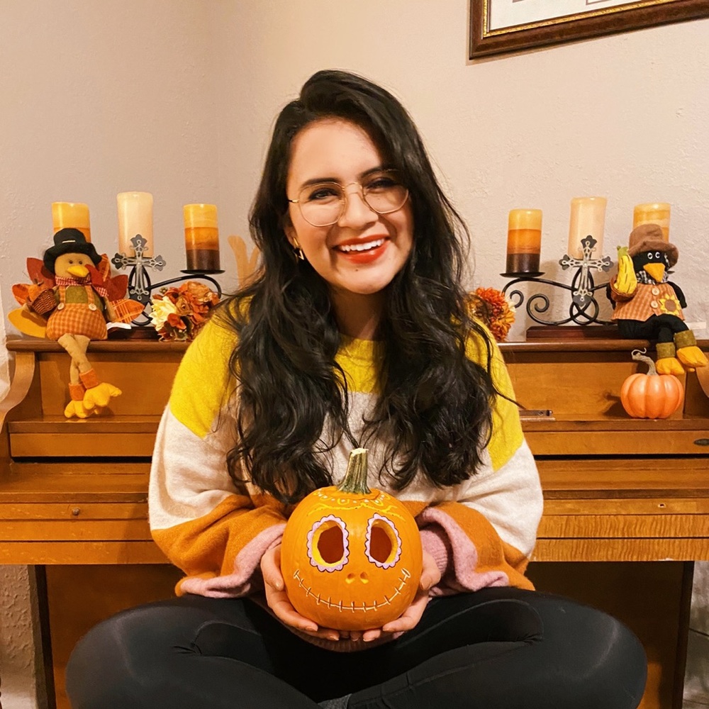 Meet your Posher, Valeria